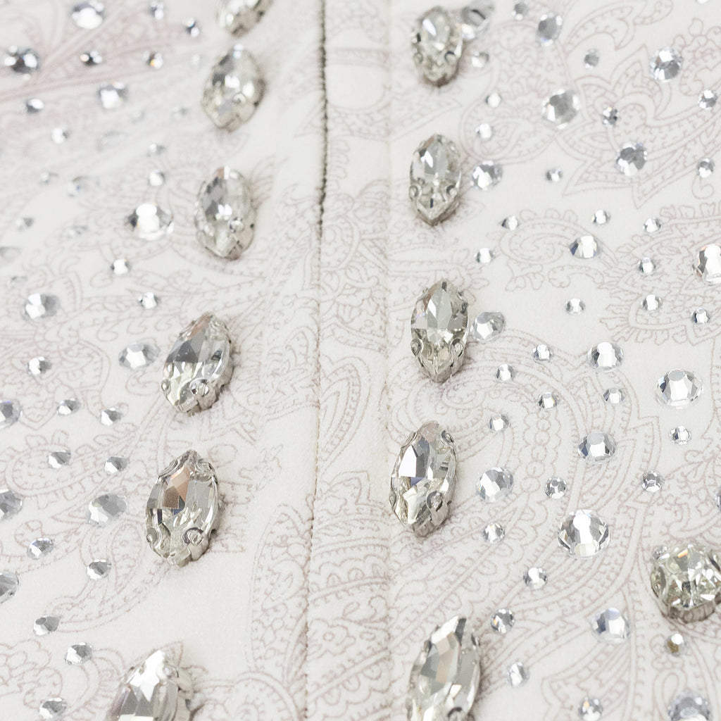 WHITE CASHEW BLOSSOM PEARL HOODIE