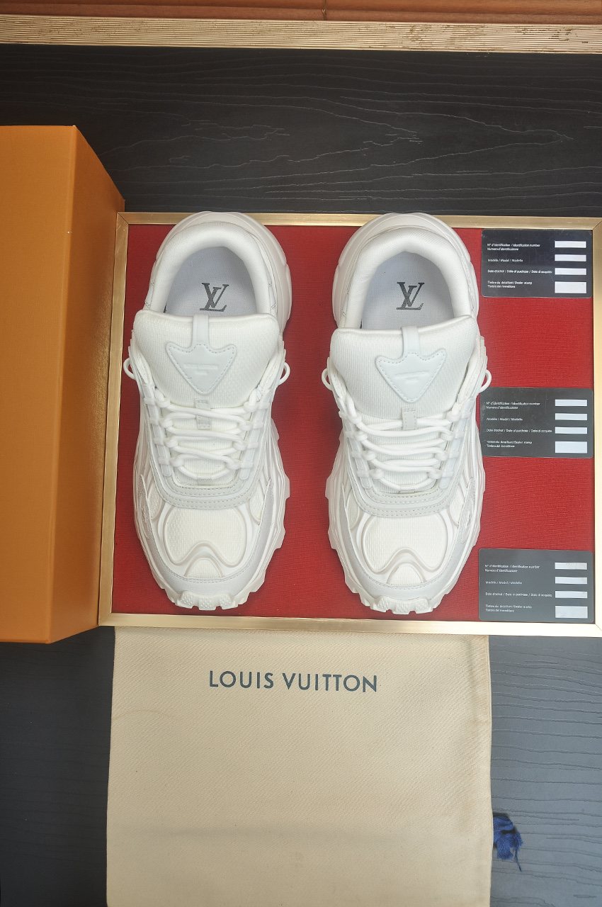 Louis Vuitton Low-Top Lug Sole Sneakers